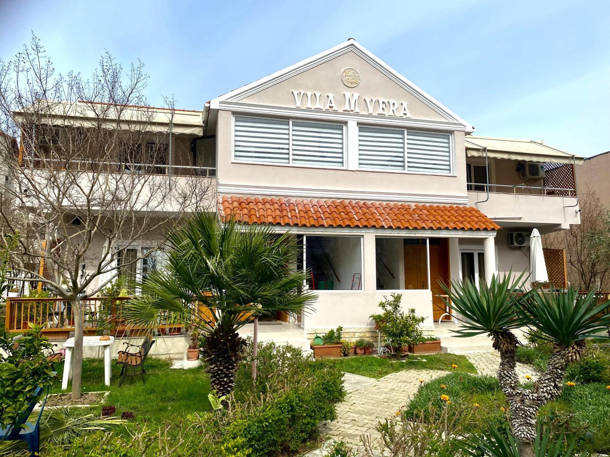 Vila M Vera Rooms With Kitchen And Apartments Durrës 外观 照片