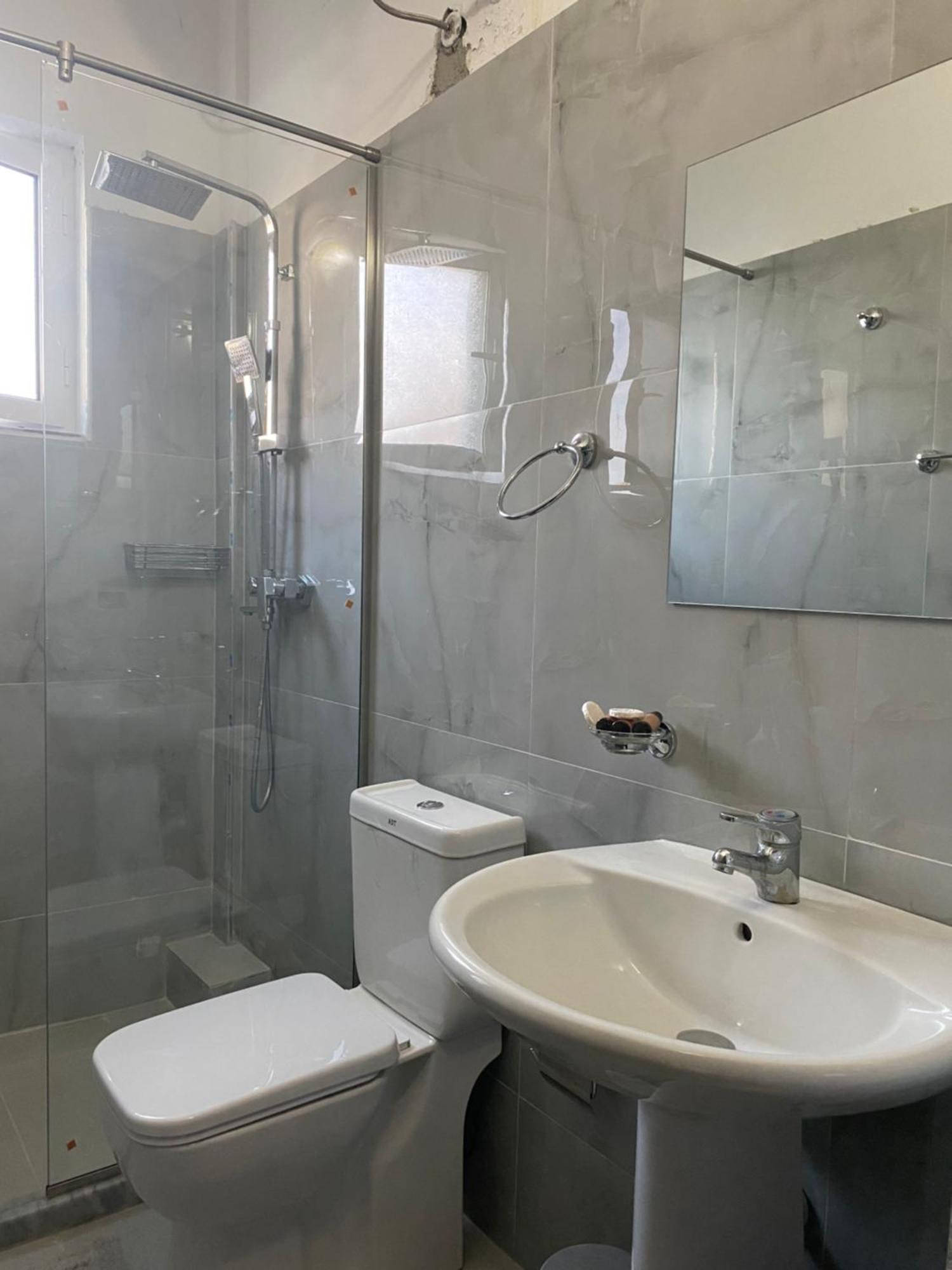 Vila M Vera Rooms With Kitchen And Apartments Durrës 外观 照片