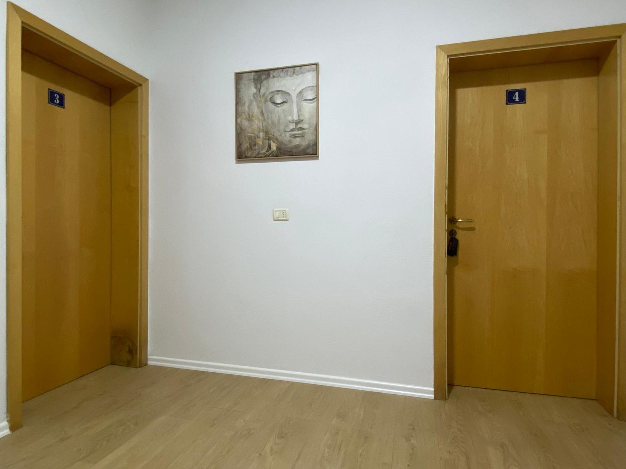 Vila M Vera Rooms With Kitchen And Apartments Durrës 外观 照片
