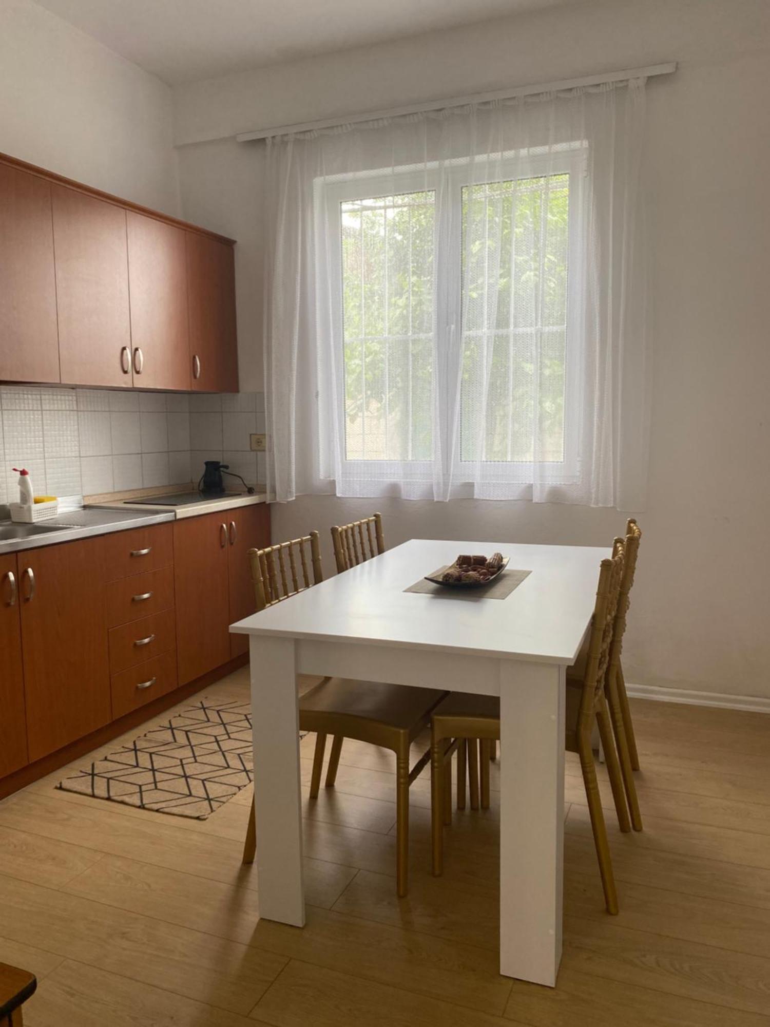 Vila M Vera Rooms With Kitchen And Apartments Durrës 外观 照片