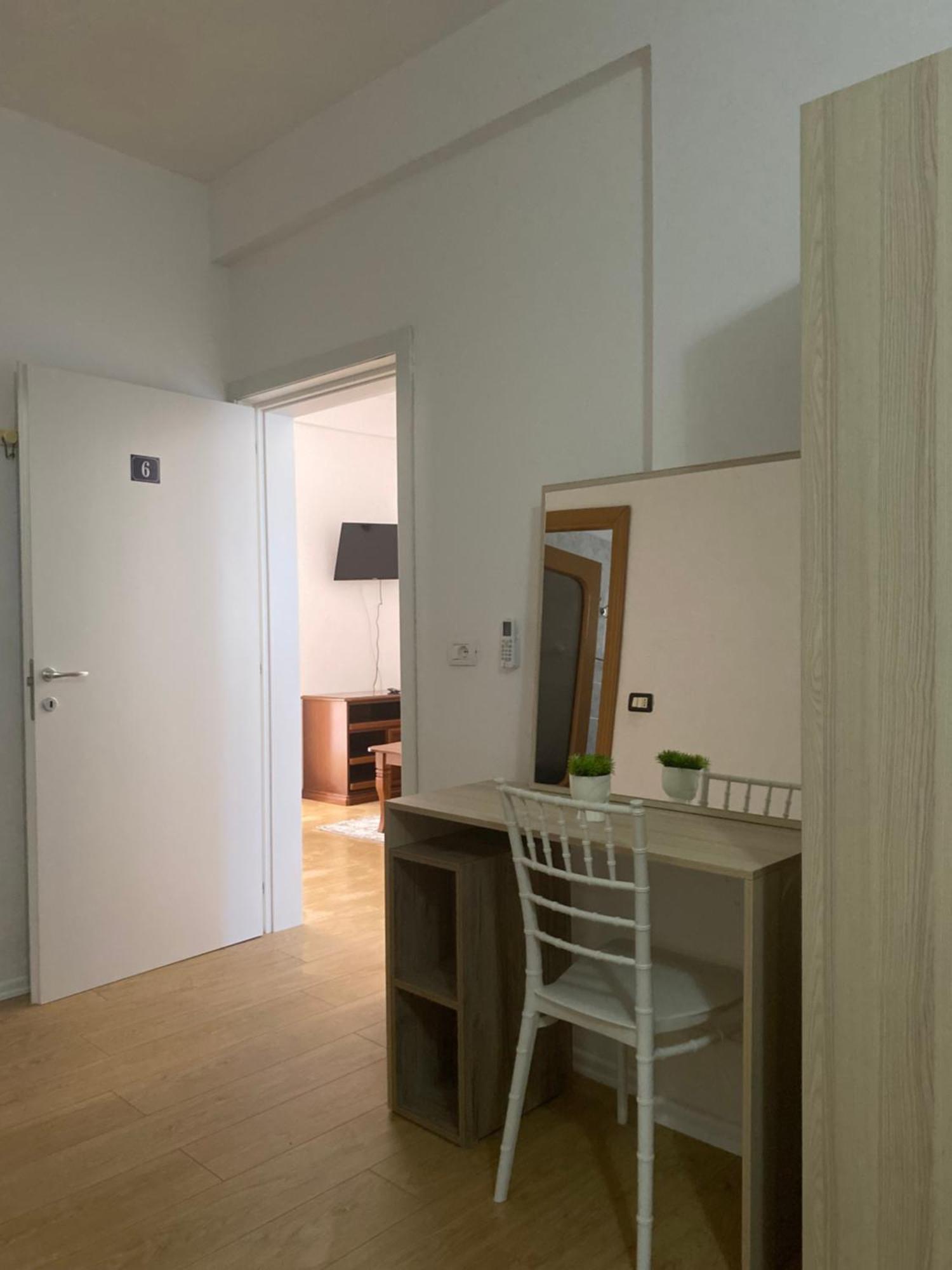 Vila M Vera Rooms With Kitchen And Apartments Durrës 外观 照片