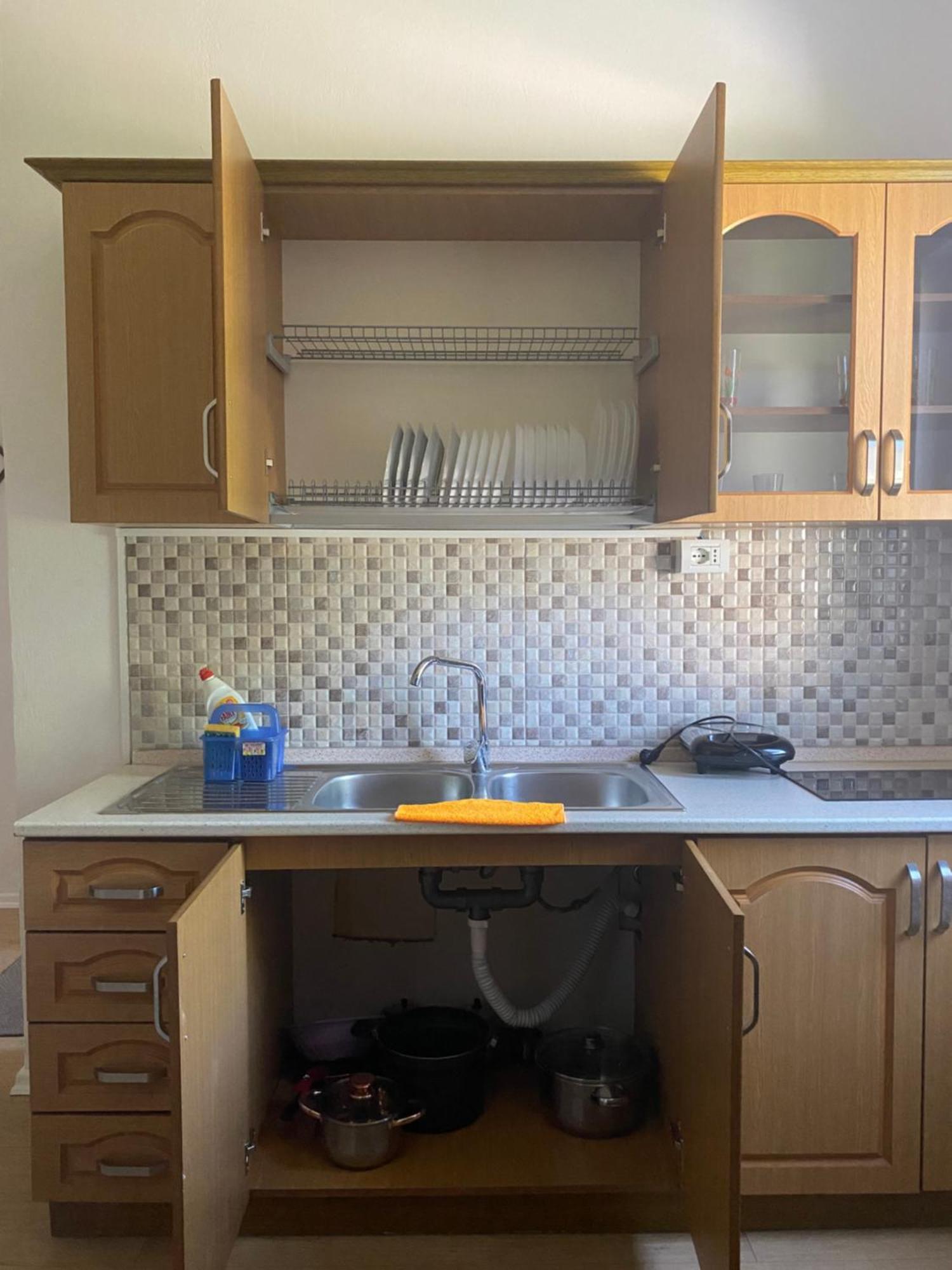 Vila M Vera Rooms With Kitchen And Apartments Durrës 外观 照片