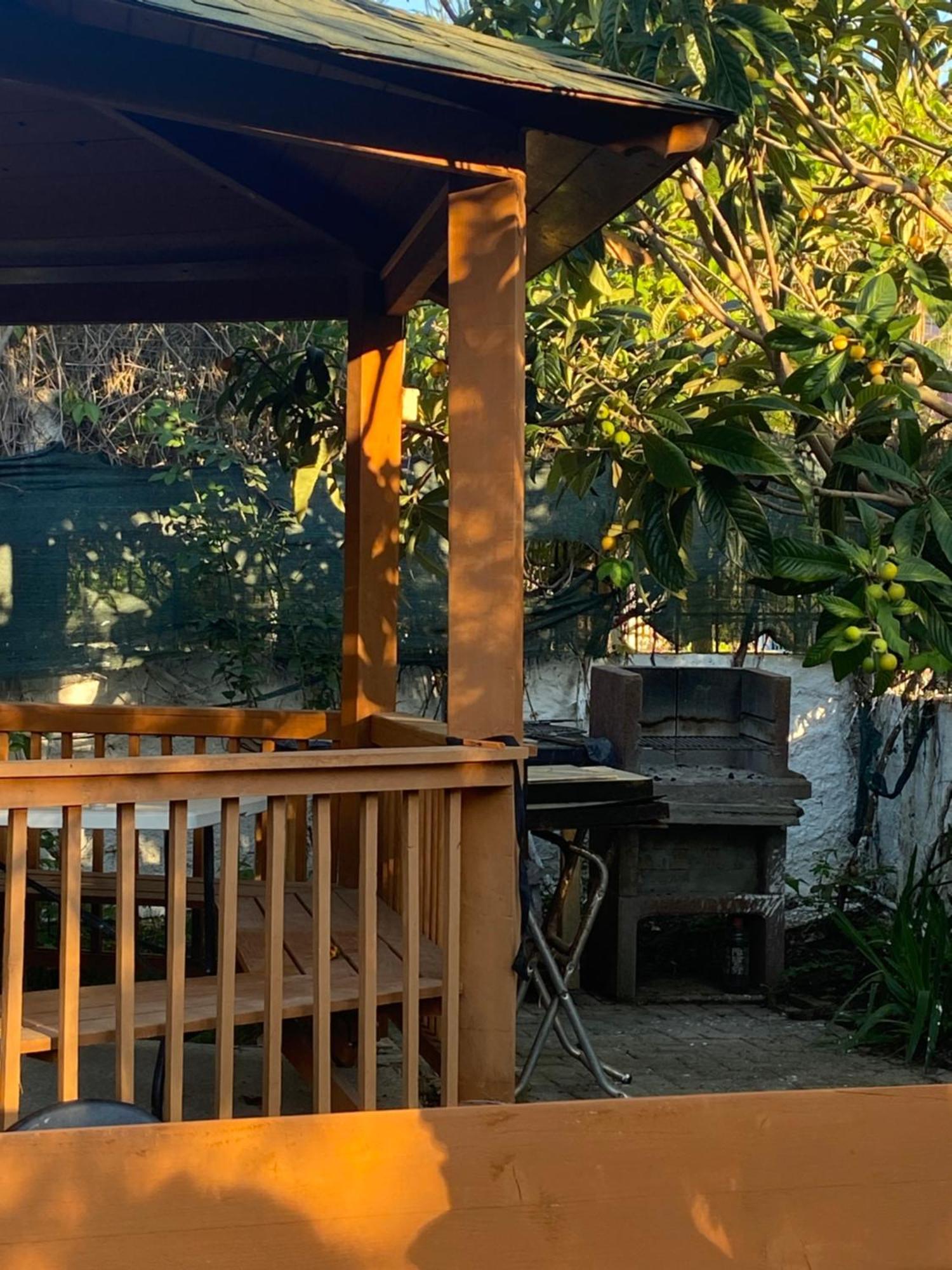 Vila M Vera Rooms With Kitchen And Apartments Durrës 外观 照片